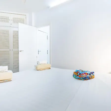 1012 Cristianos Front Row Sea, Pool Free Wifi Apartmán *