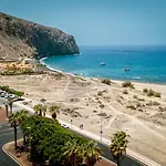 1012 Cristianos Front Row Sea, Pool Free Wifi Apartment *