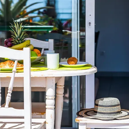 1012 Cristianos Front Row Sea, Pool Free Wifi *