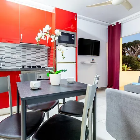 1012 Cristianos Front Row Sea, Pool Free Wifi