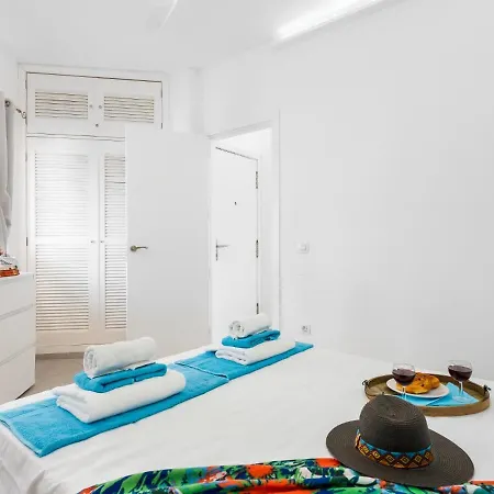 Apartment 1012 Cristianos Front Row Sea, Pool Free Wifi Arona (Tenerife)