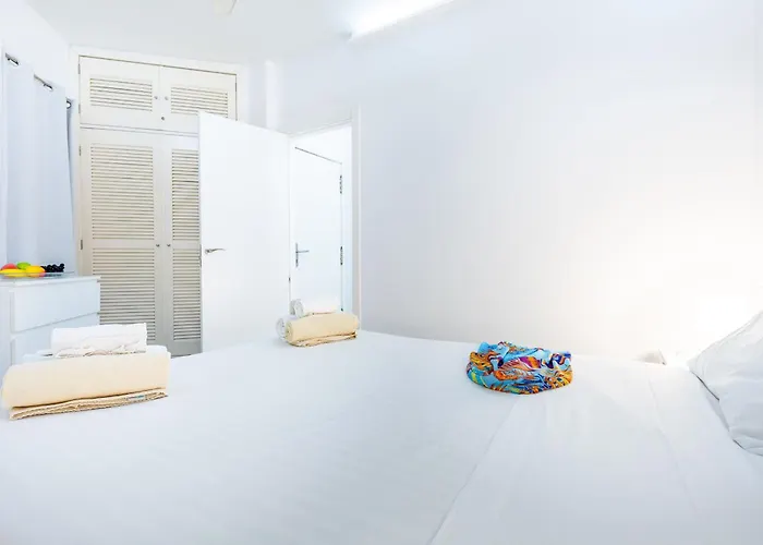 1012 Cristianos Front Row Sea, Pool Free Wifi Apartmán *