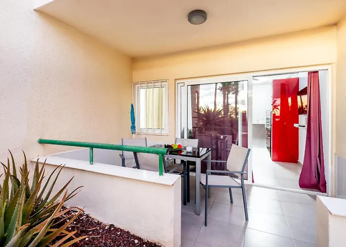 1012 Cristianos Front Row Sea, Pool Free Wifi Apartmán