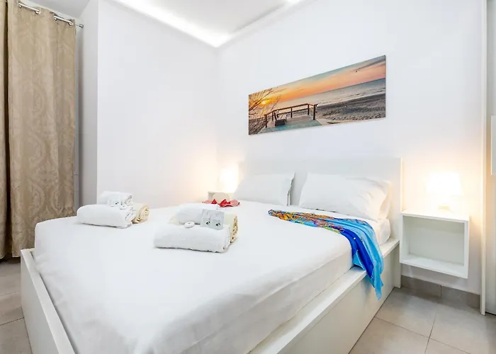 1012 Cristianos Front Row Sea, Pool Free Wifi