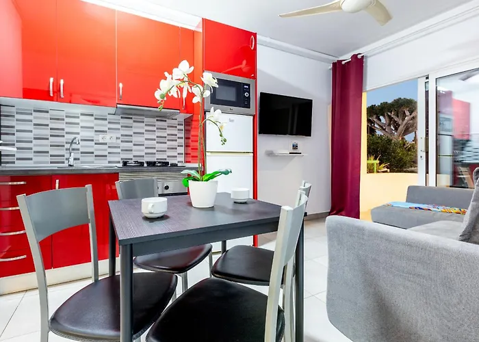 1012 Cristianos Front Row Sea, Pool Free Wifi