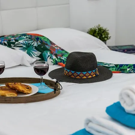 1012 Cristianos Front Row Sea, Pool Free Wifi