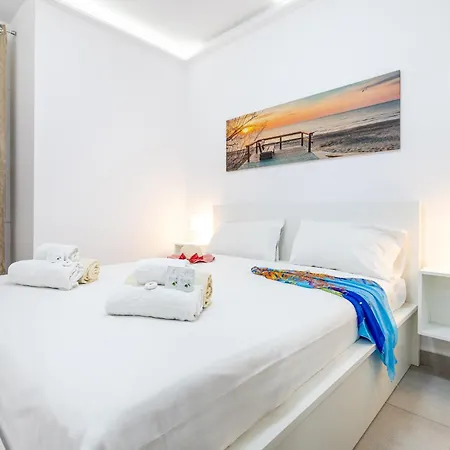 1012 Cristianos Front Row Sea, Pool Free Wifi